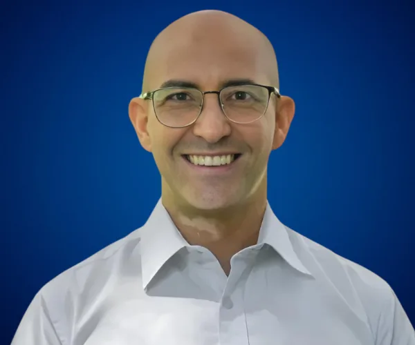 Carlos Bruzzone — Palestrante em Brasil